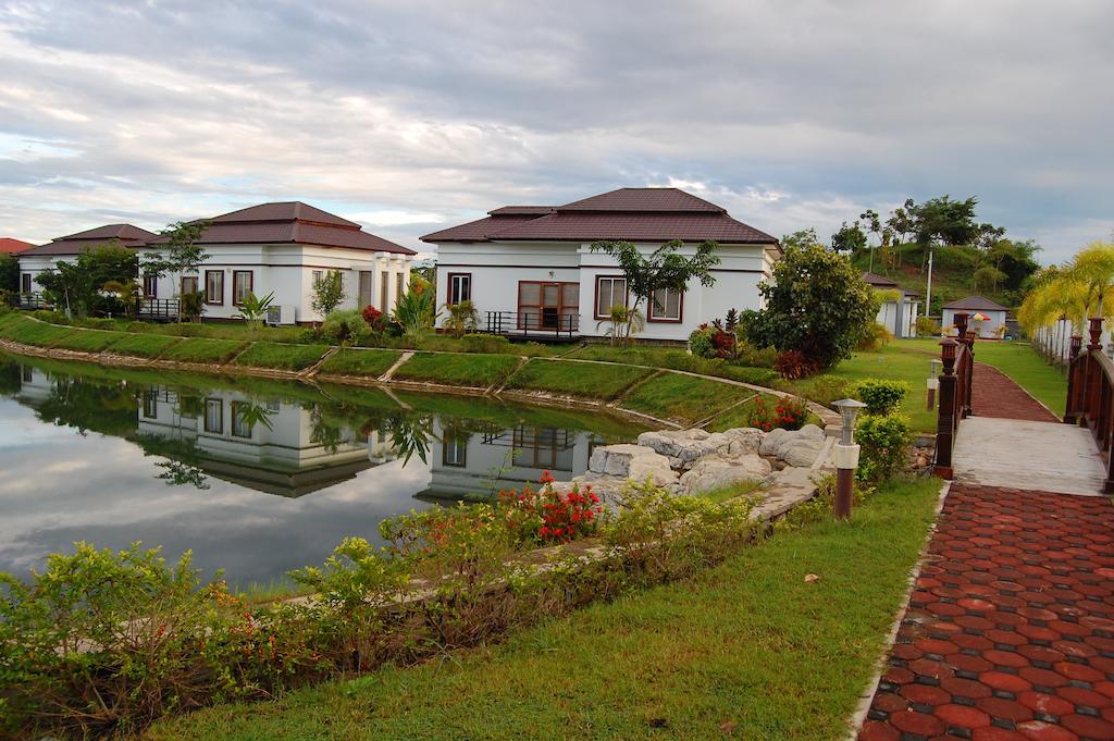 The Golden Lake Hotel Naypyidaw Exteriör bild