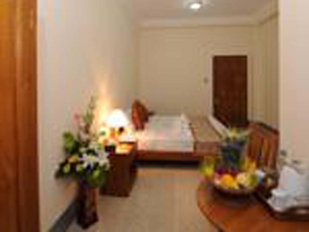 The Golden Lake Hotel Naypyidaw Exteriör bild