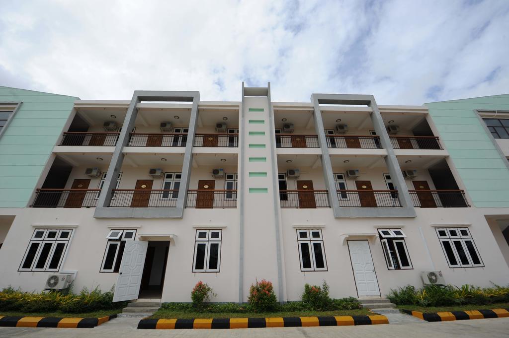 The Golden Lake Hotel Naypyidaw Exteriör bild