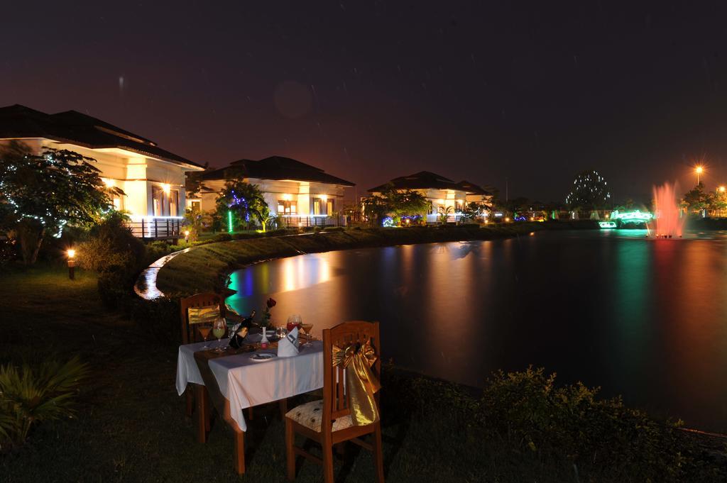 The Golden Lake Hotel Naypyidaw Exteriör bild